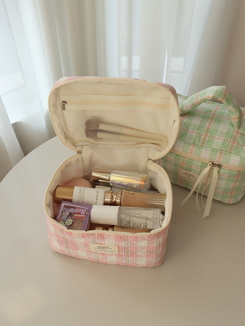 High appearance cute ribbon storage makeup bag