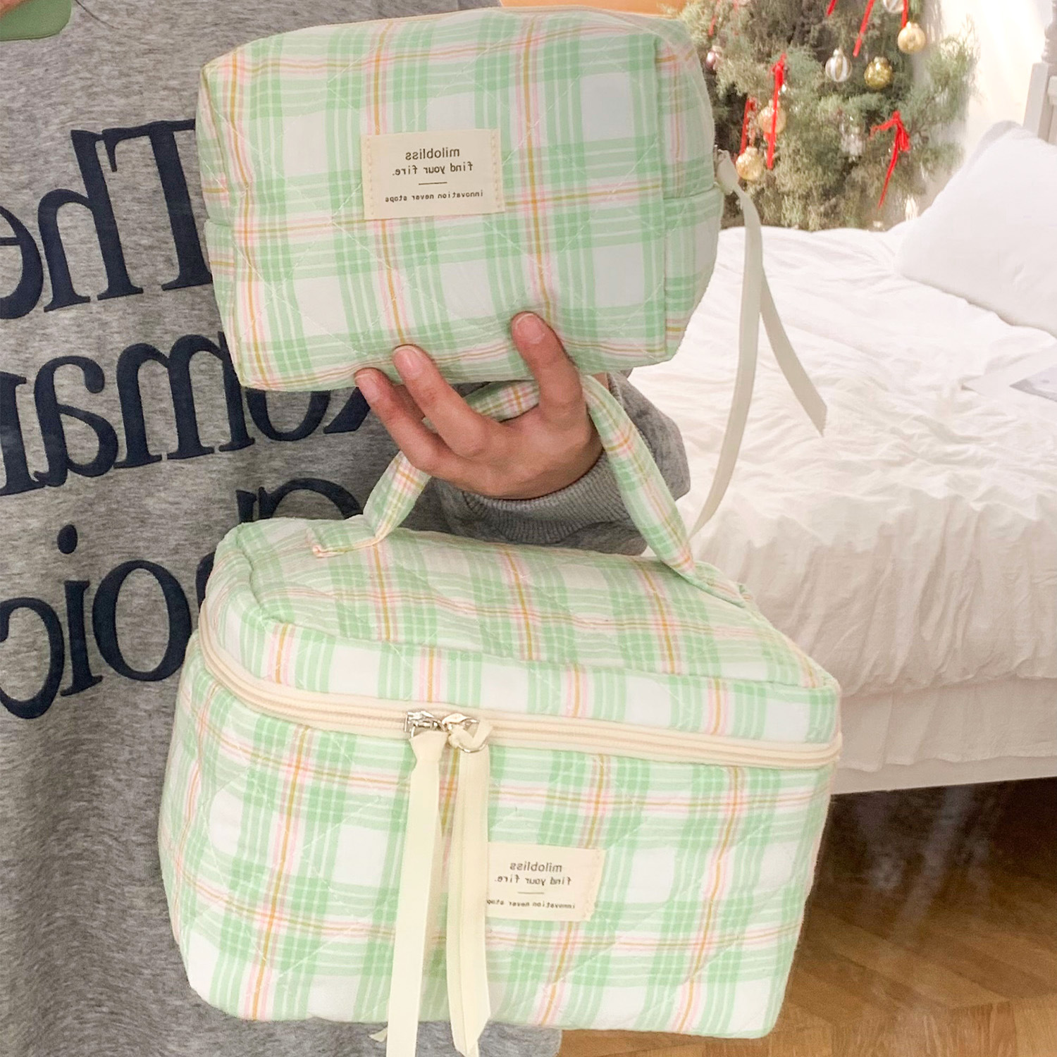 High appearance cute ribbon storage makeup bag