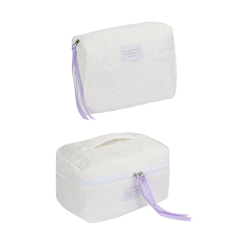 Quilted Fresh Cloud Pattern Makeup Bag