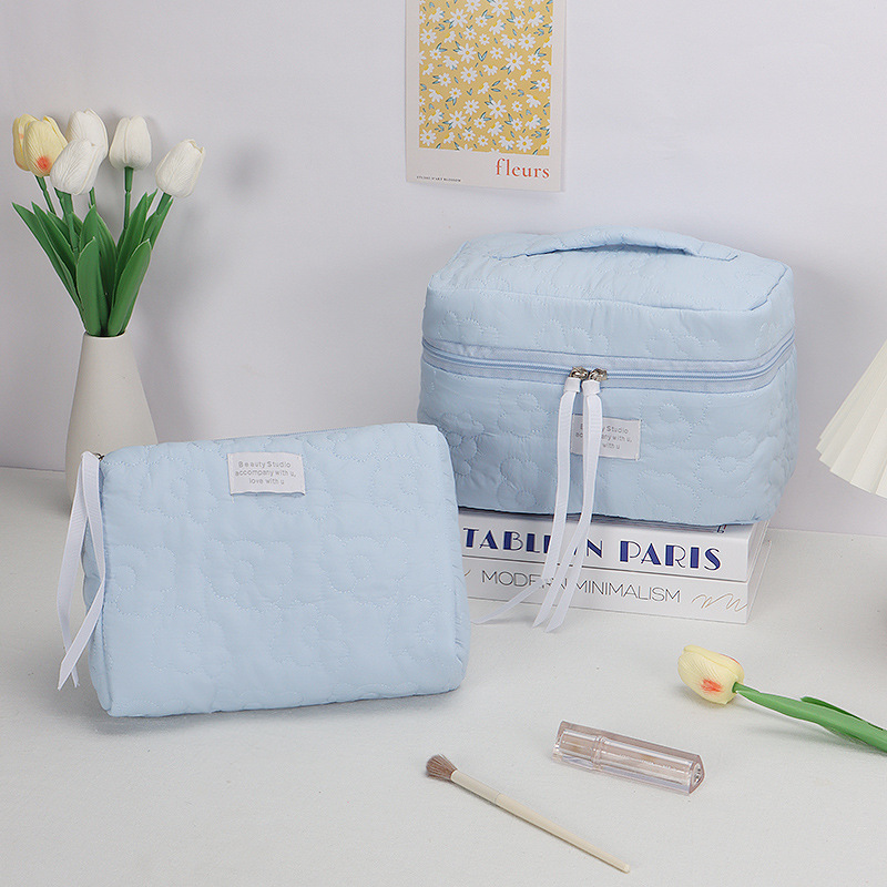 Quilted Fresh Cloud Pattern Makeup Bag