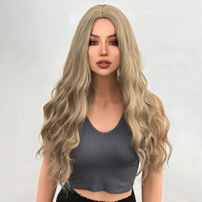 Long gold wavy wig with a natural appearance & gradual curling 02