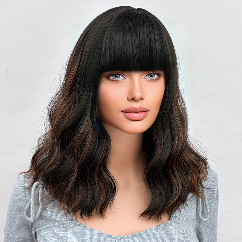 Short curly wig with bangs, loose curly hair