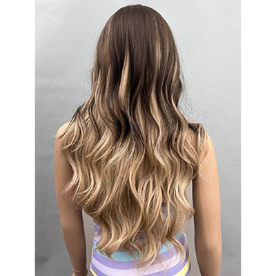 Wig with golden long curly hair naturally curled slightly 02