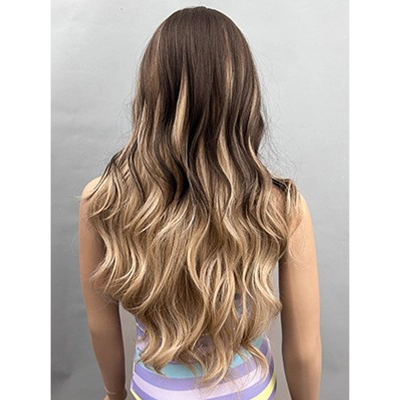 Wig with golden long curly hair naturally curled slightly 02