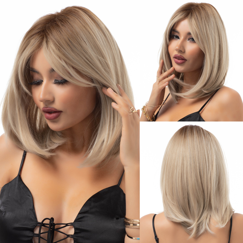 Layered wig with various short hair, collarbone, straight hair