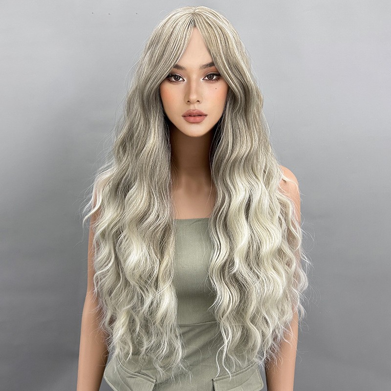 Natural appearance gradient curly wig