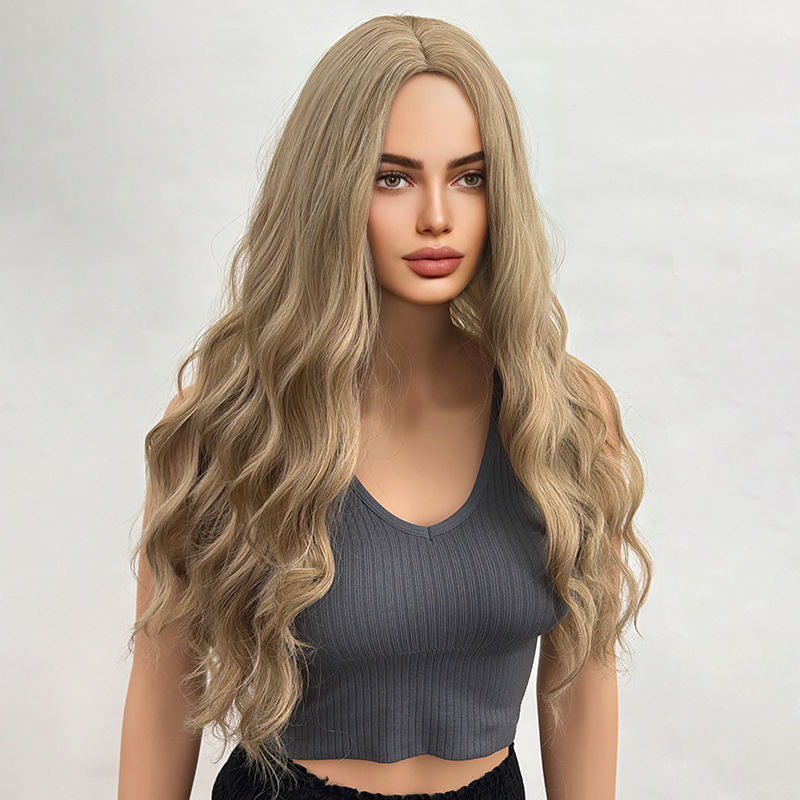 Natural appearance gradient curly wig