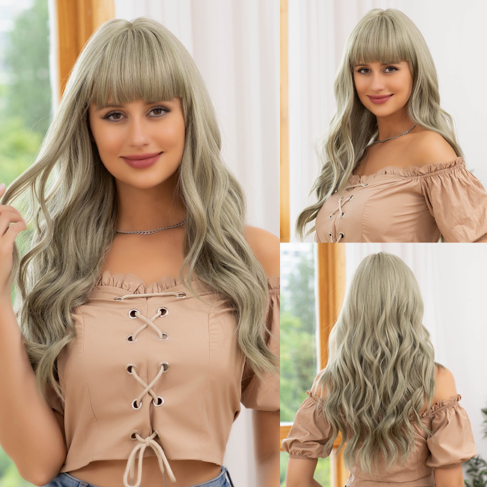 Wig with natural fluffy waves