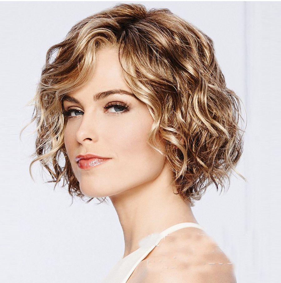 Female wig with slanted bangs and short curly hair