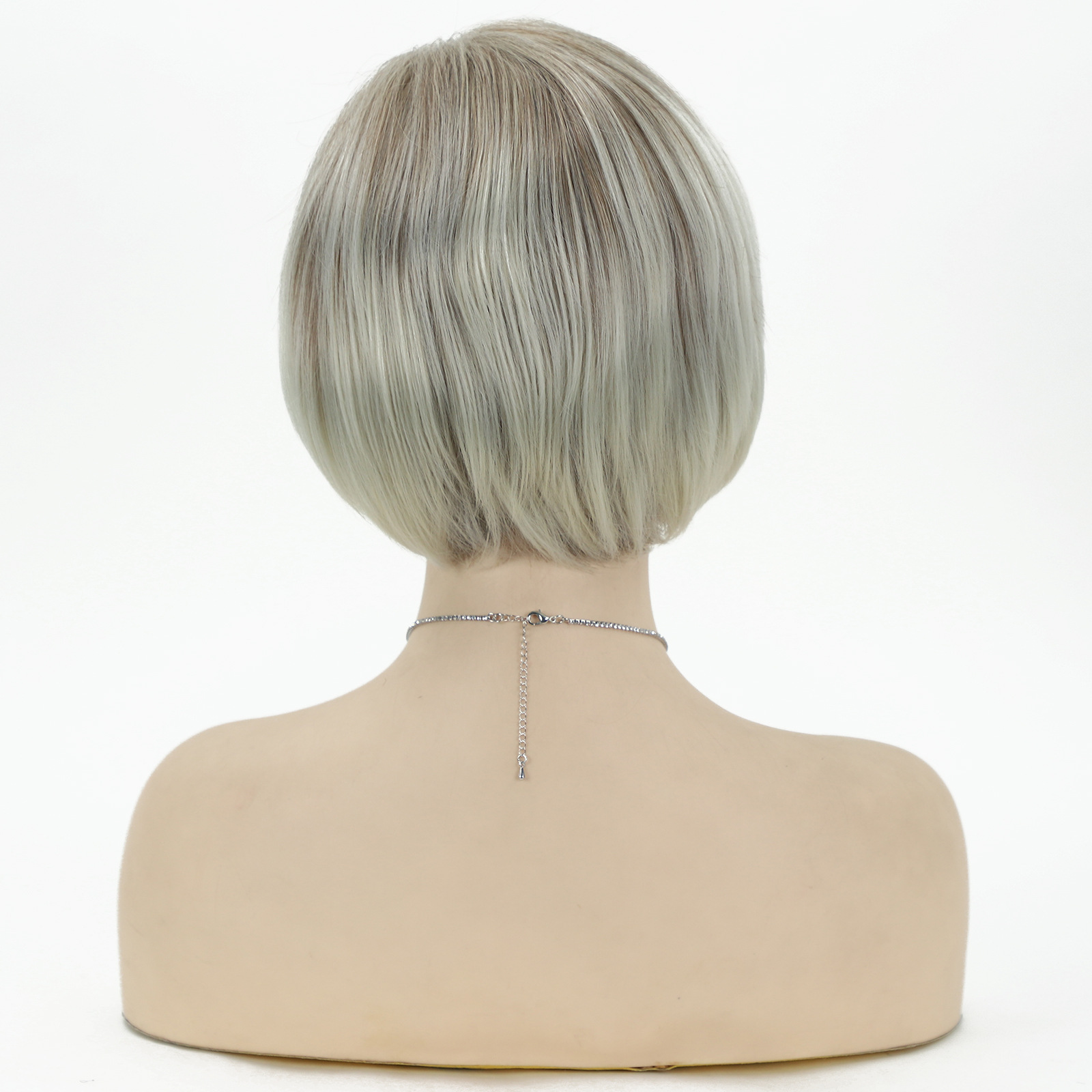 Wig bob with short and straight ends