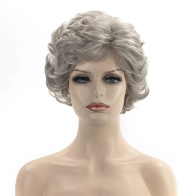 Women's short curly hair is comfortable and versatile 02