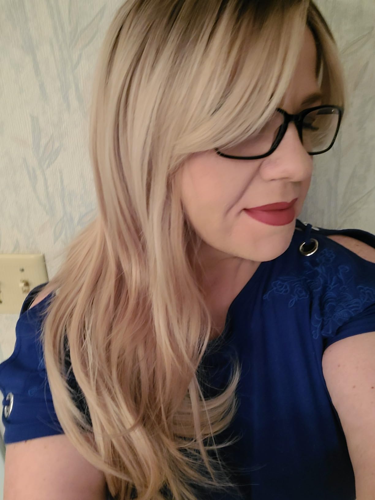 Wig full head blonde hair gradient curly layered short hair review Jen 01