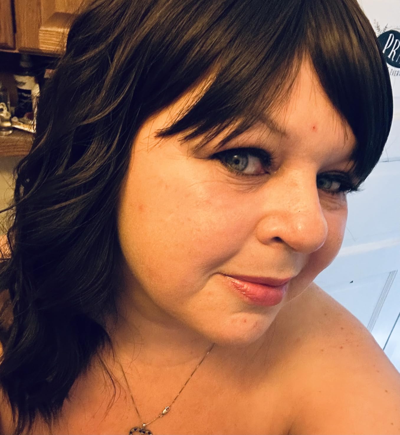 Long wave curly golden wig with bangs review Stacy Richmond 01