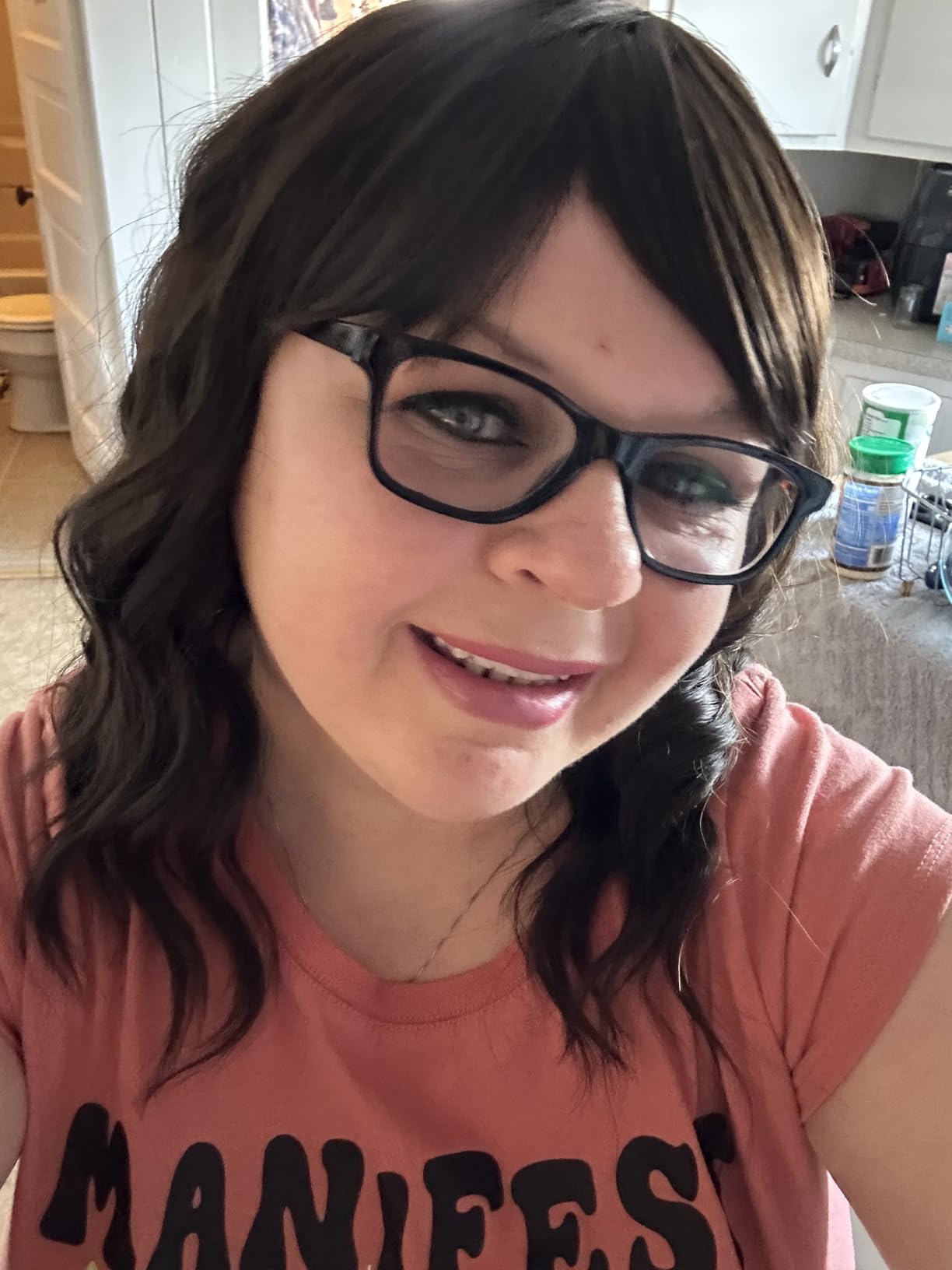 Long wave curly golden wig with bangs review Stacy Richmond 02