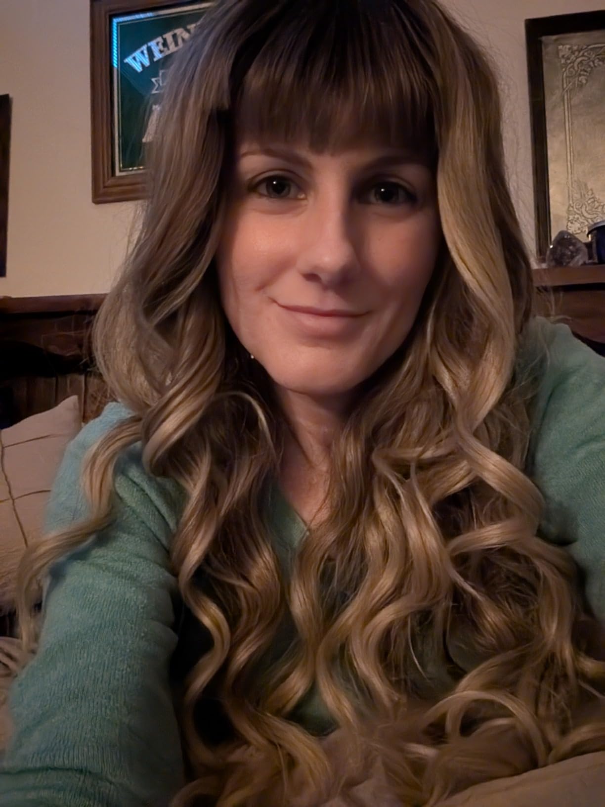 Gradual mid split, medium long hair, long waves review Amber Lawrence 04