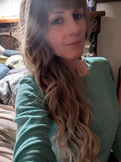 Gradual mid split, medium long hair, long waves review Amber Lawrence 07