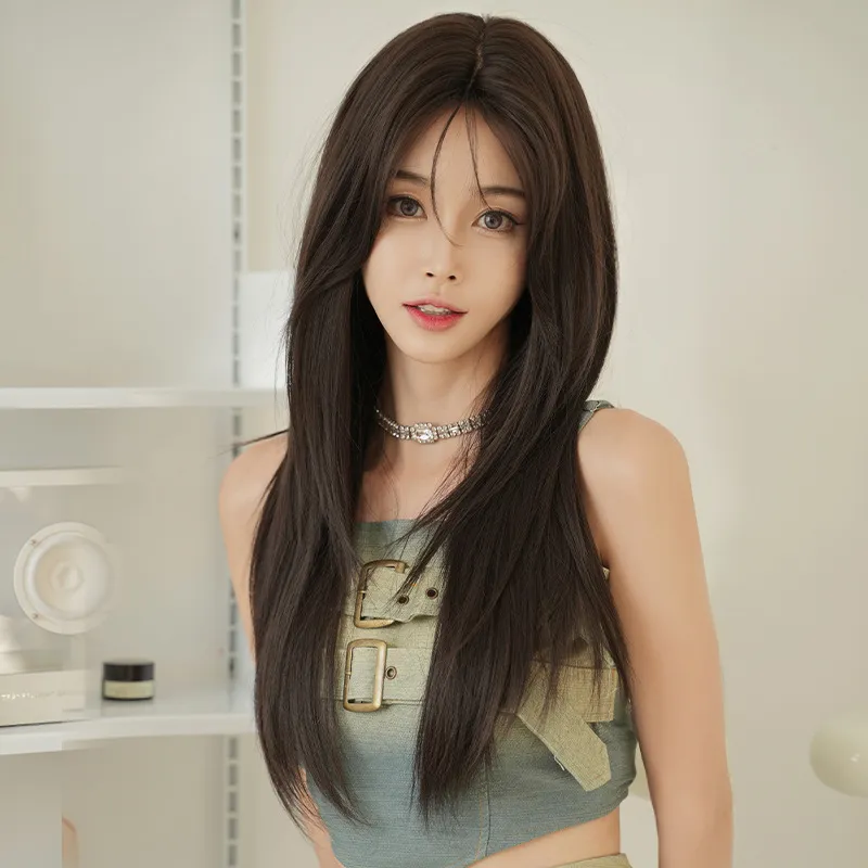 Long straight wig