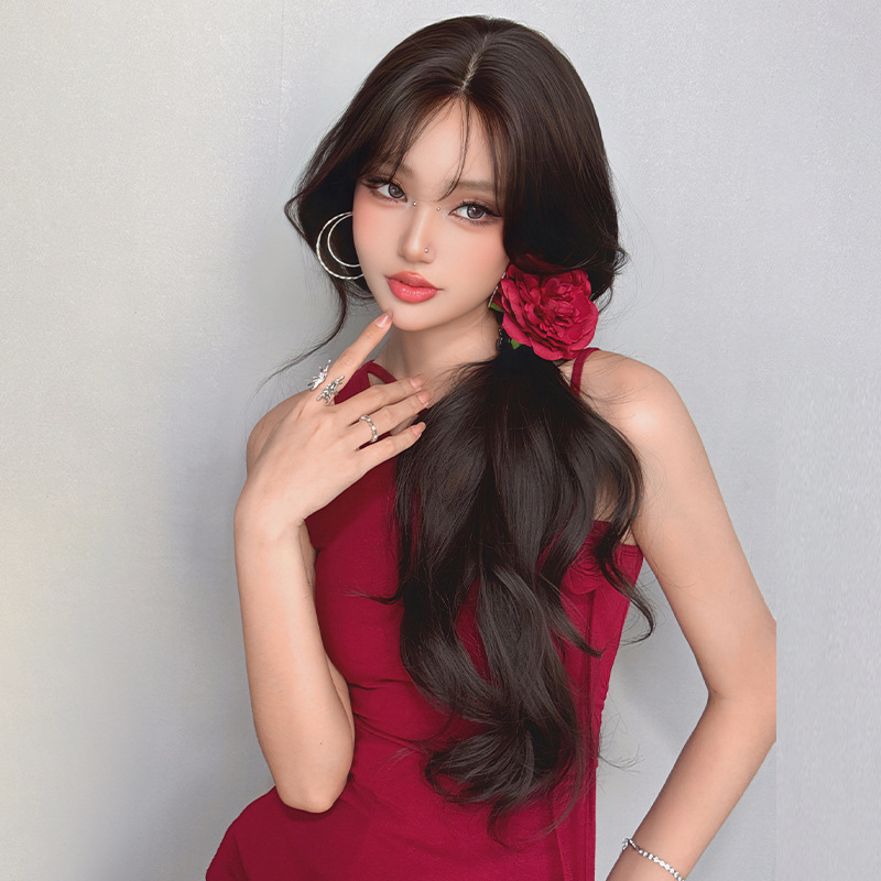 Women's natural wig with large waves and glossy finish,wig