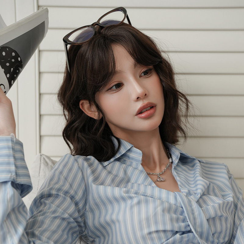 Fashion Chicken rolls short hair, wig