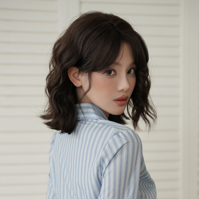 Fashion Chicken rolls short hair, wig