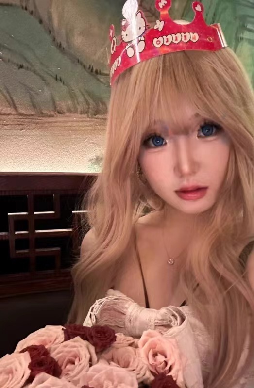 Fluffy fashion big wave long hair, can be tied and put,wig review Emily Davis