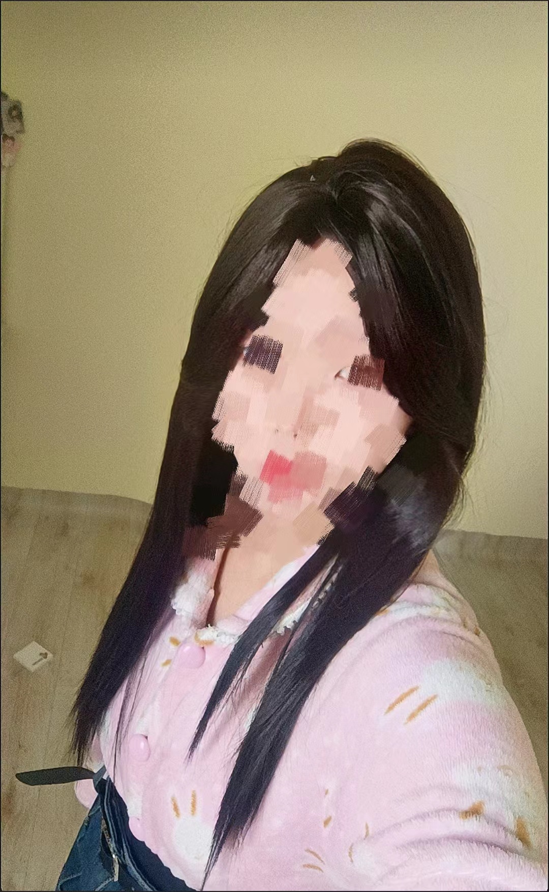 Waist-length black midsection bangs with long straight hair,wig review Emily Davis