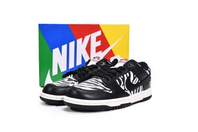  Quartersnacks x Nike SB Dunk Low Zebra DM3510-001 02
