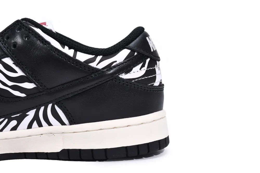 Reps StockX Shoes Quartersnacks x Nike SB Dunk Low Zebra DM3510-001??