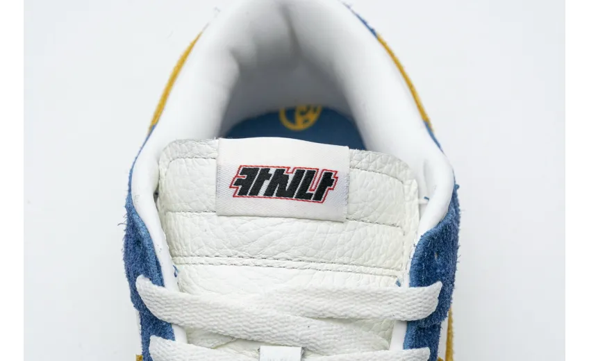  Kasina x Nike Dunk Low “80s Bus” CZ6501-100