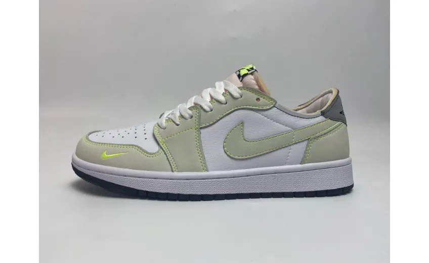 Jordan 1 Low Ghost Green