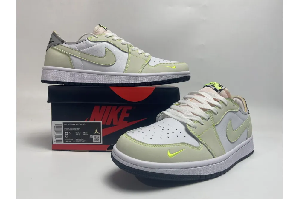 Air Jordan 1 Low Ghost Green