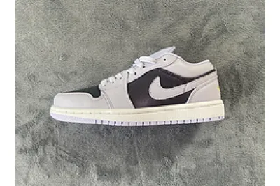 Jordan 1 Low Oxygen Purple 554723-505 01