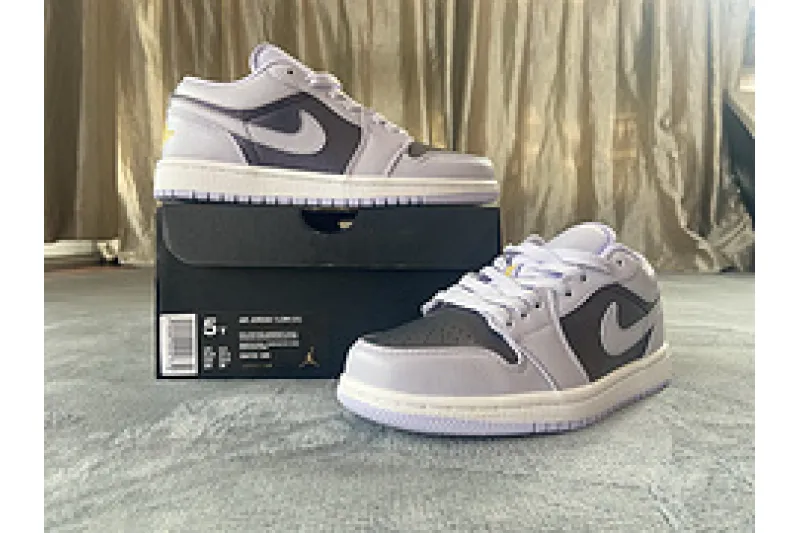 Jordan 1 Low Oxygen Purple 554723-505