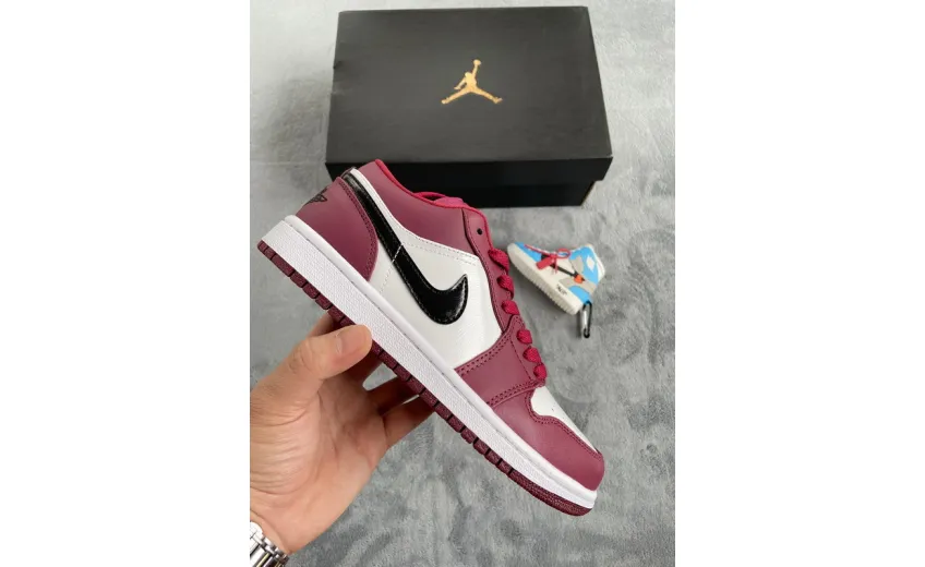 Reps StockX Shoes Air Jordan 1 Low Noble Red 553558-604??