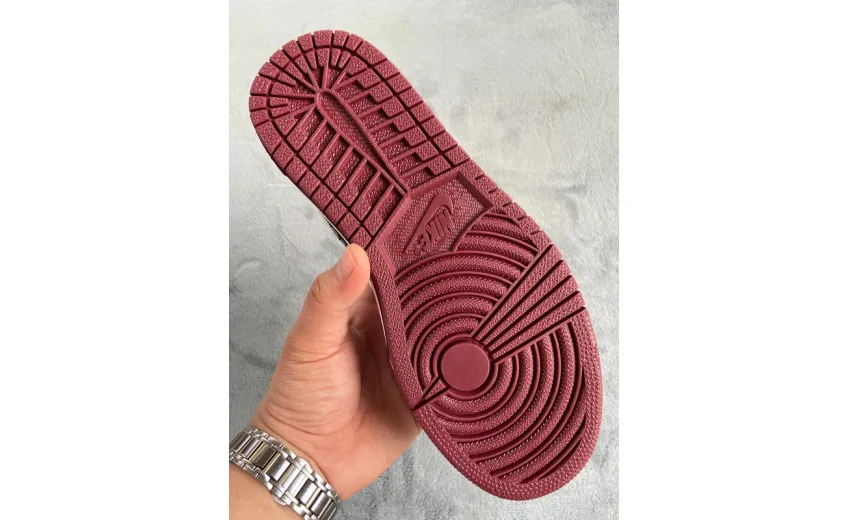 Reps StockX Shoes Air Jordan 1 Low Noble Red 553558-604??