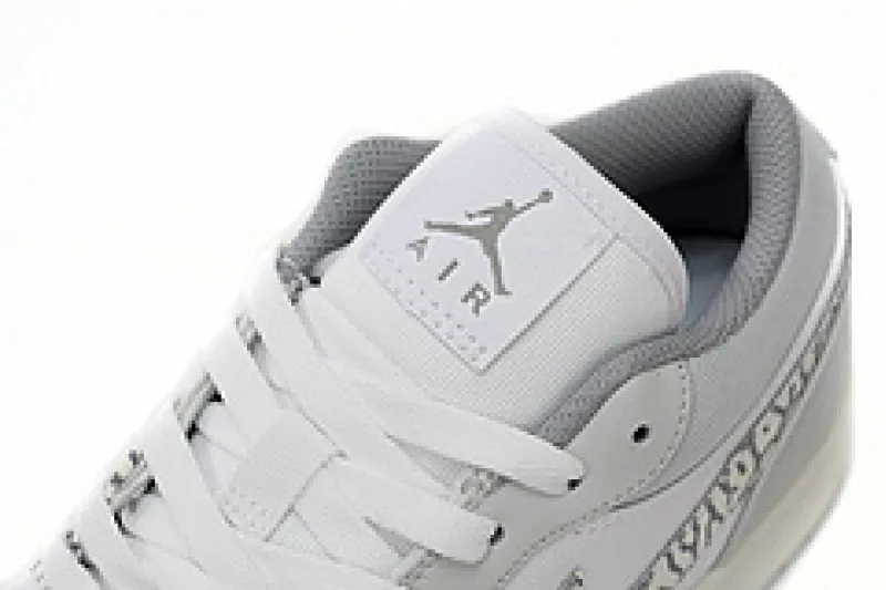 Jordan Low Elephant