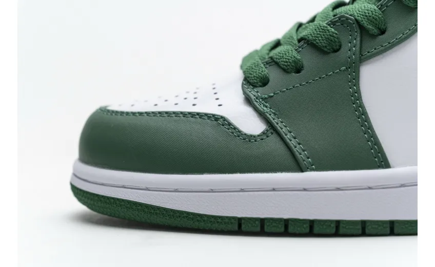 Air Jordan 1 Low Pine Green