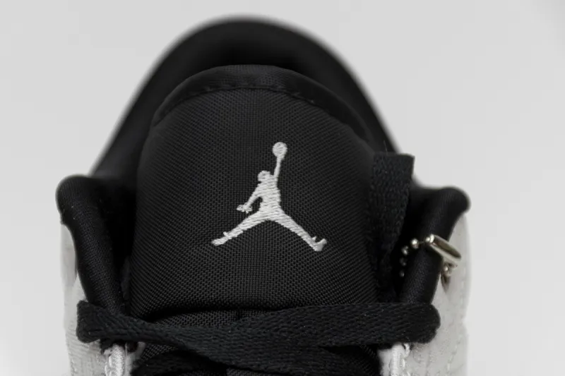 Reps StockX Shoes Edison Chen x Air Jordan 1 Low SE “Fearless” White CU2804-100??