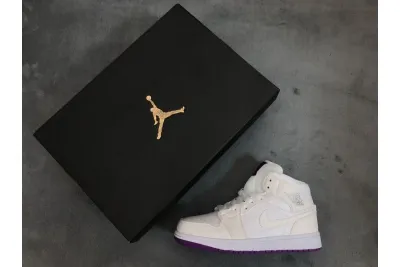  Air Jordan 1 Mid Grey/Deadly white 555112-iD 02