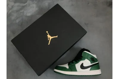  Air Jordan 1 Mid Pine Green 852542-301 02