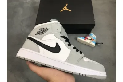  Air Jordan 1 Mid Light Smoke Grey 554724-092 02