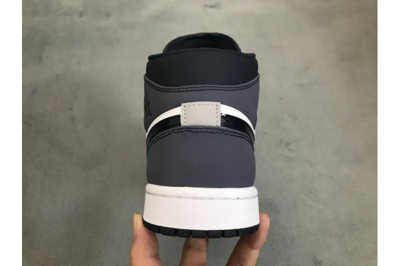 Reps StockX Shoes Air Jordan 1 Mid Sanded Purple 554724-445??