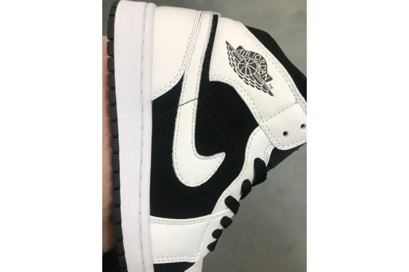 Reps StockX Shoes Air Jordan 1 Mid Tuxedo Black White 554724-113??