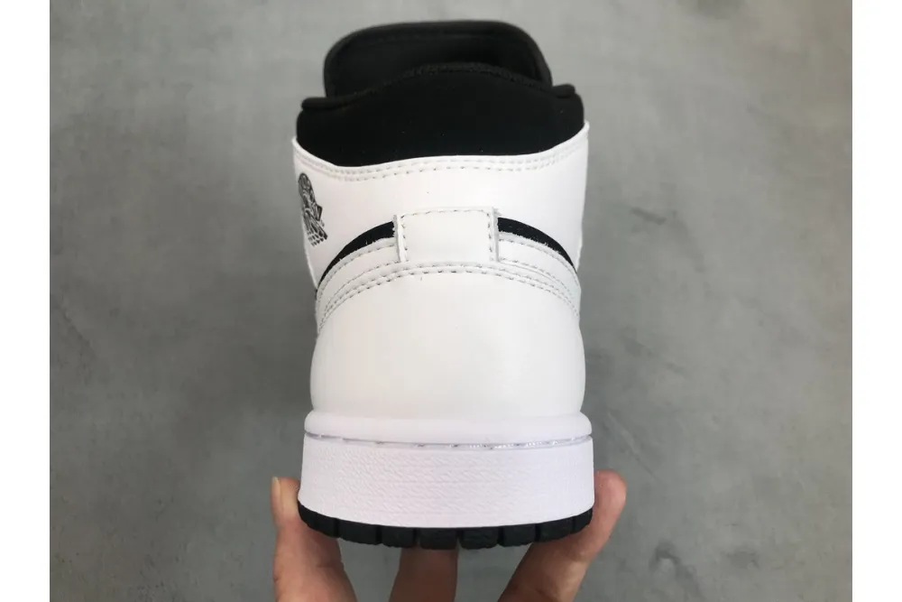 Reps StockX Shoes Air Jordan 1 Mid Tuxedo Black White 554724-113??