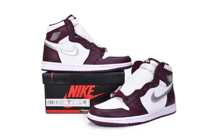  Air Jordan 1 High OG Bordeaux 555088-611 02