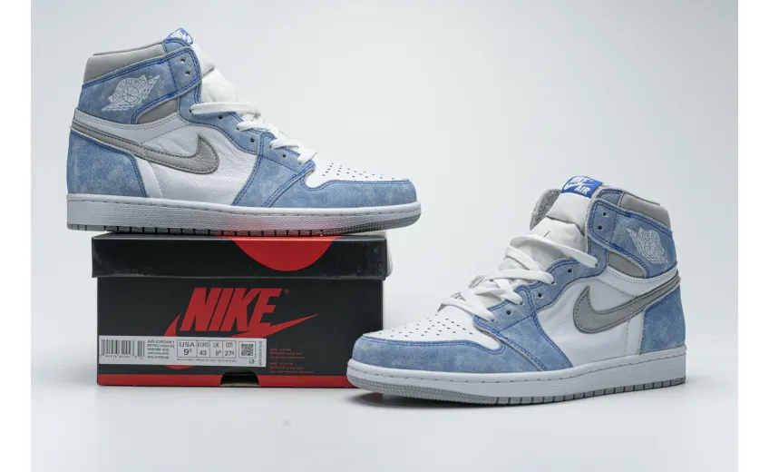 Air Jordan 1 Hyper Royal