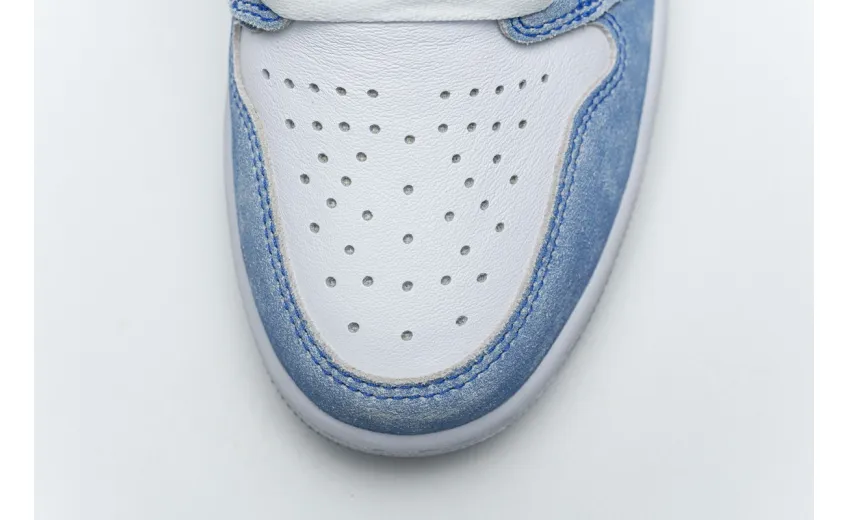 Air Jordan 1 High Hyper Royal