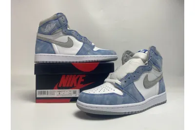  Air Jordan 1 High OG Hyper Royal 555088-402 01