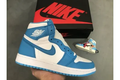  Air Jordan 1 Retro High UNC 555088-117 01