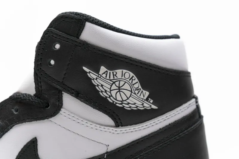 Black And White 1s